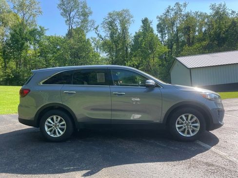 Used 2020 Kia Sorento LX AWD/4WD image 2