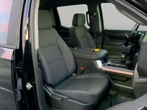 Used 2025 Chevrolet Silverado 1500 LT Trail Boss w/ Convenience Package II AWD/4WD image 8