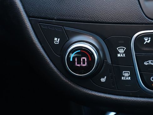 Used 2022 Chevrolet Malibu Premier FWD image 25