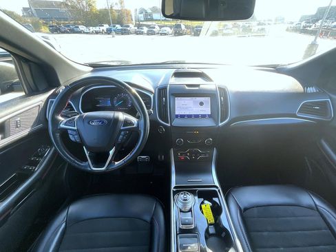 Used 2020 Ford Edge ST-Line w/ Cold Weather Package image 13