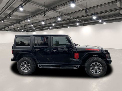 Used 2018 Jeep Wrangler Unlimited Rubicon w/ Connectivity Group image 8