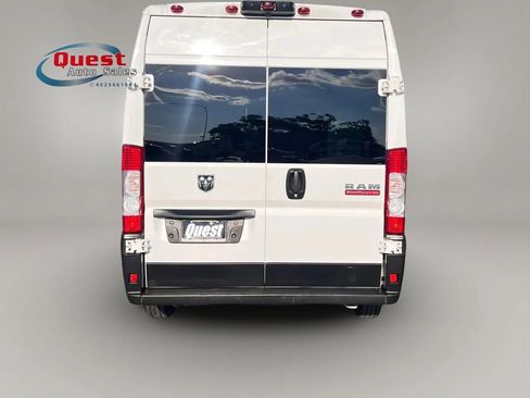 Used 2021 RAM ProMaster 2500 w/ Convenience Group FWD image 4