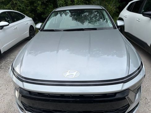 Used 2025 Hyundai Sonata SEL FWD image 2