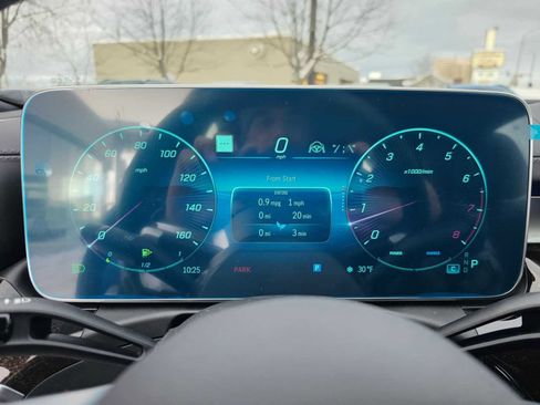 Used 2024 Mercedes-Benz C 300 4MATIC Sedan image 33