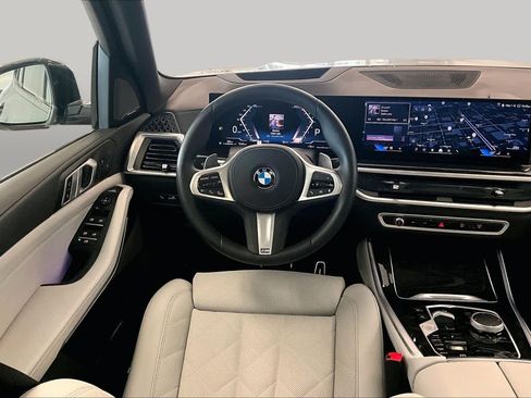 Used 2026 BMW X5 xDrive40i AWD/4WD image 16