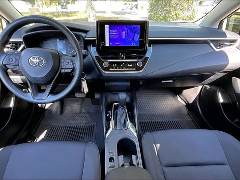 Used 2025 Toyota Corolla LE image 7