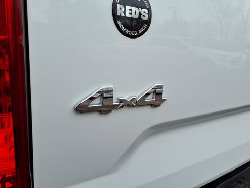 Used 2016 Toyota Tundra SR image 4