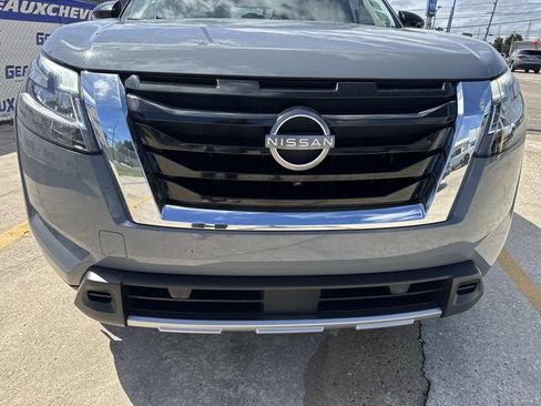 Used 2023 Nissan Pathfinder Platinum w/ Cargo Package AWD/4WD image 3