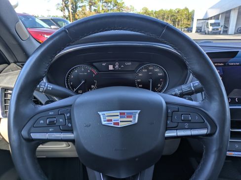 Certified 2022 Cadillac CT5 Luxury w/ Sun And Sound Package image 19