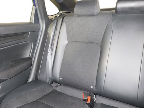 Used 2024 Honda Civic Sport image 12