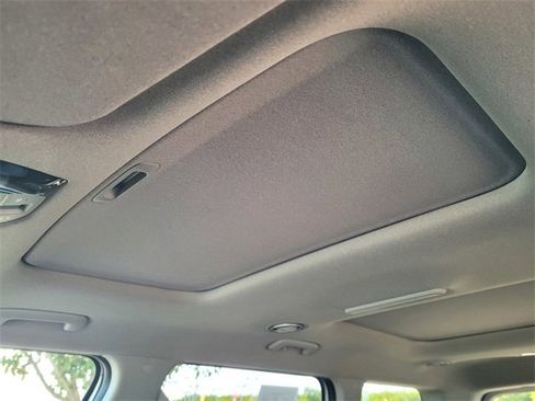 Used 2026 Kia EV9 Wind image 11