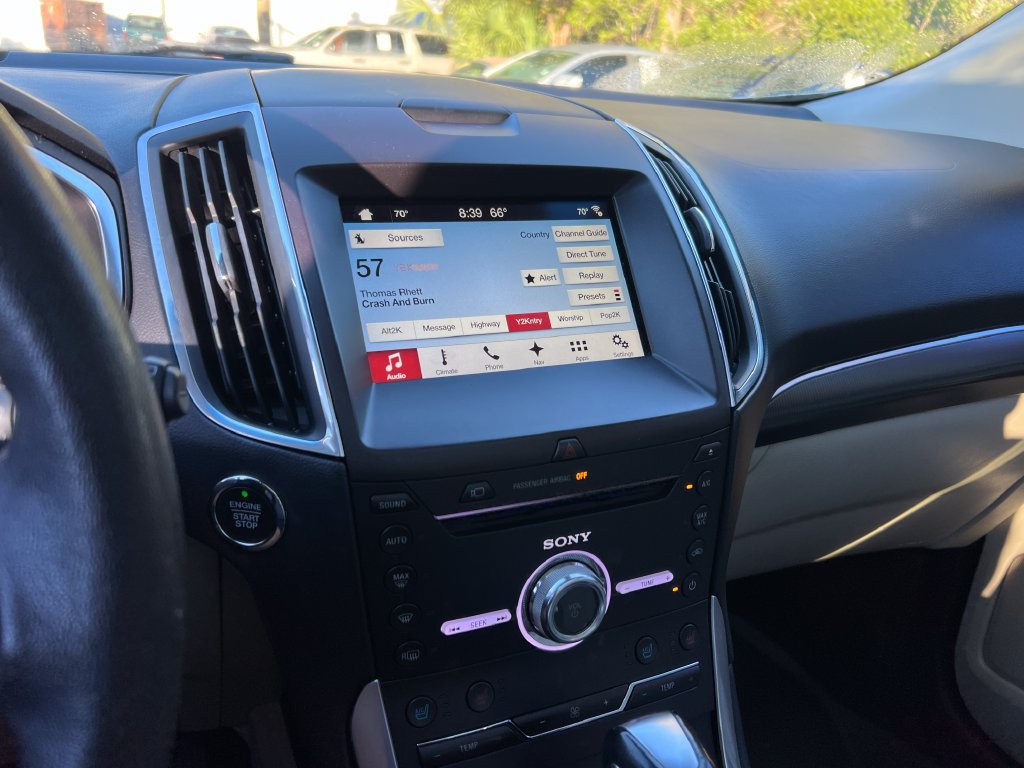 Used 2018 Ford Edge Titanium w/ Equipment Group 302A FWD image 17