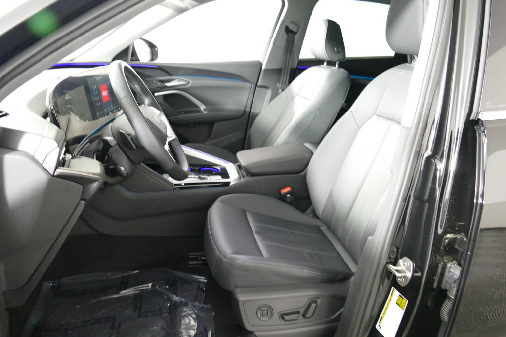 Certified 2025 Audi Q5 Premium w/ Convenience Package AWD/4WD image 10