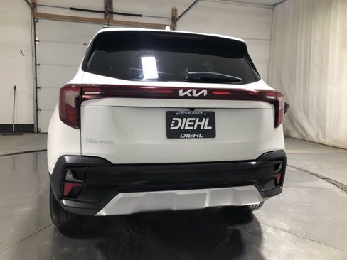 Certified 2024 Kia Seltos S image 6
