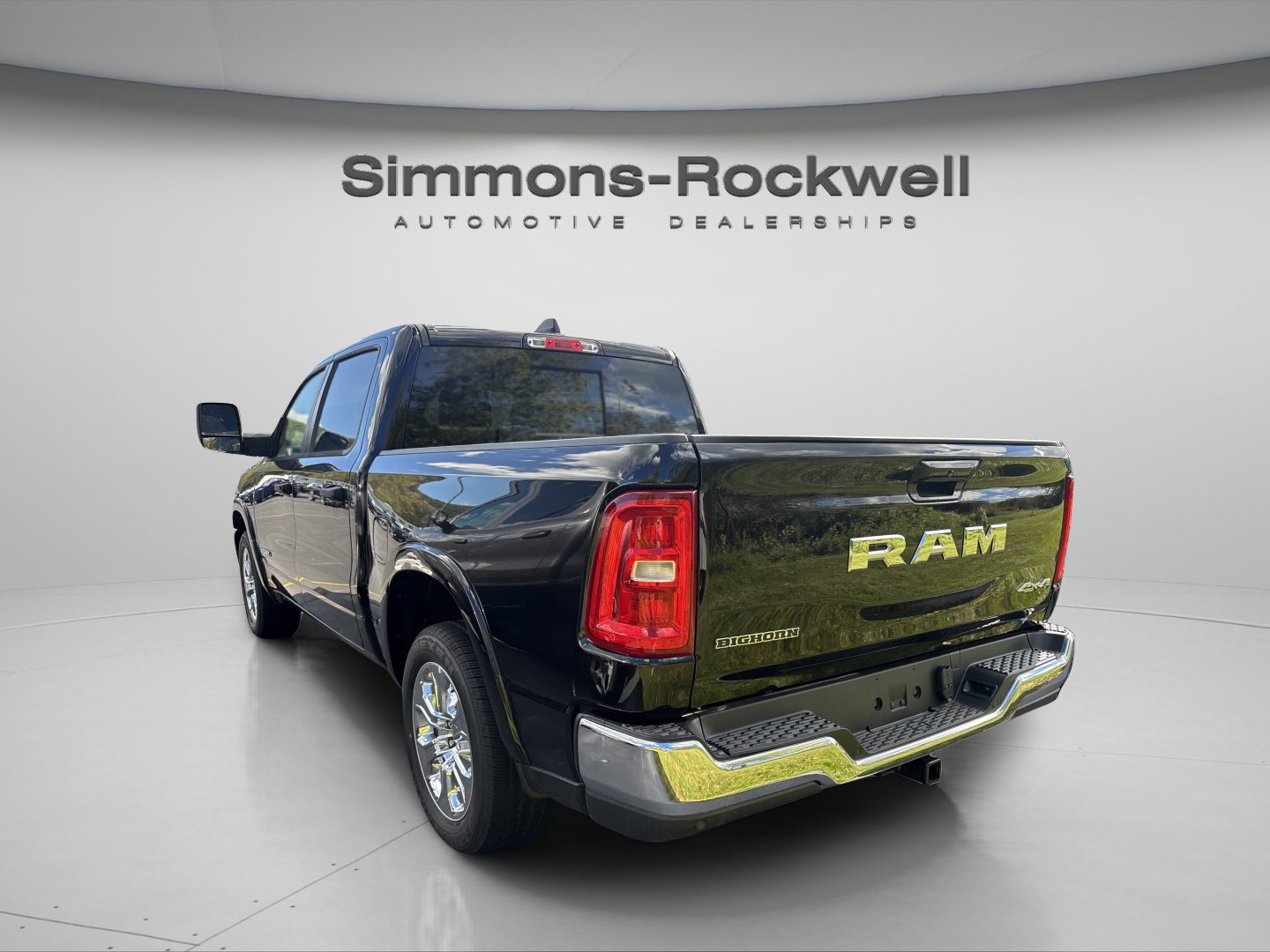 Used 2025 RAM 1500 Big Horn AWD/4WD image 3