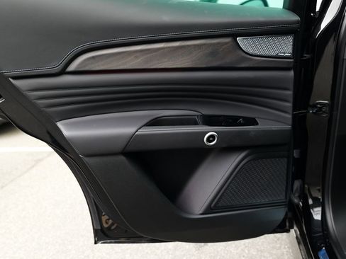 New 2025 Maserati Grecale GT image 25