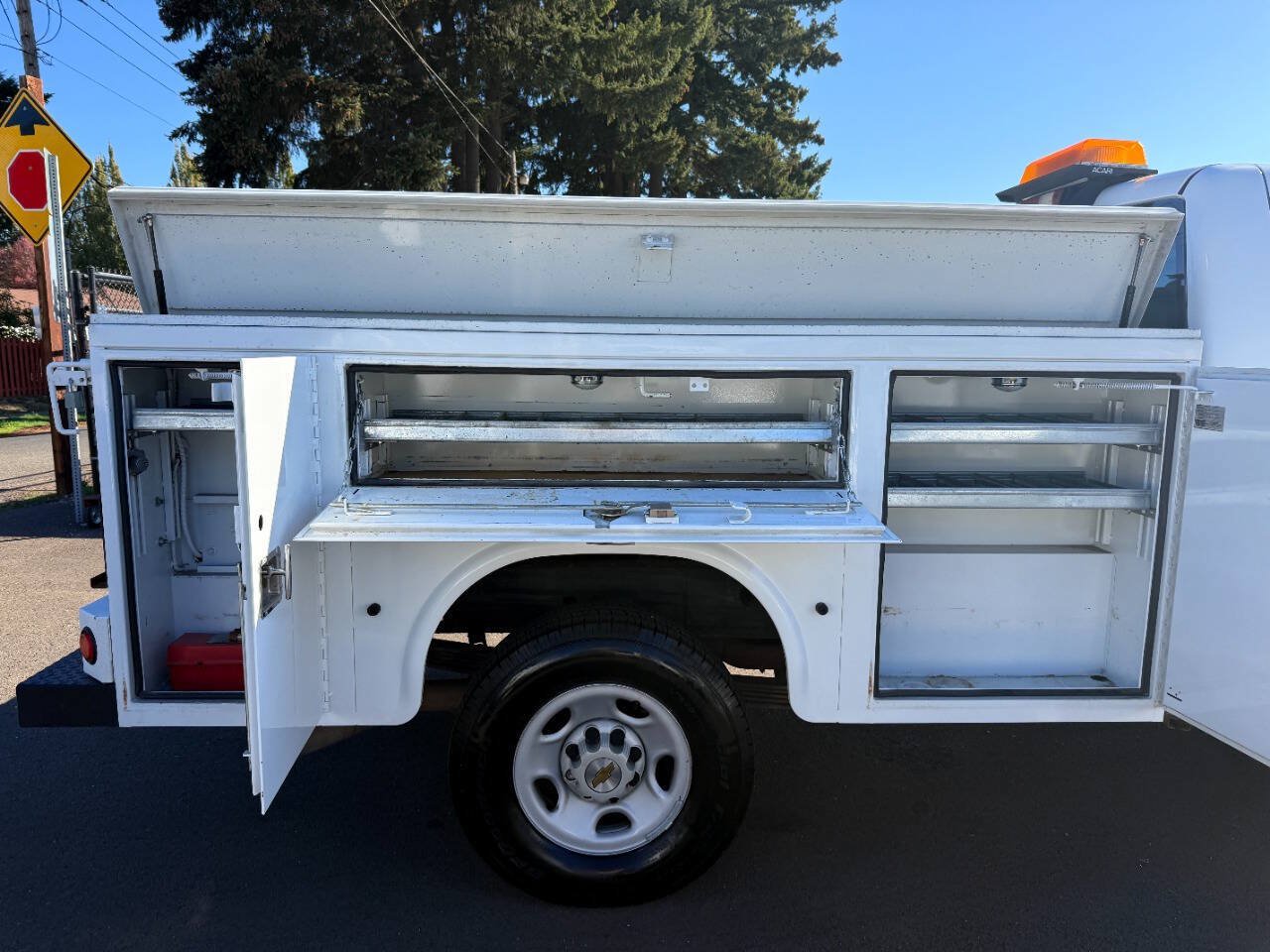 Used 2002 Chevrolet Silverado 2500 2WD Regular Cab image 16