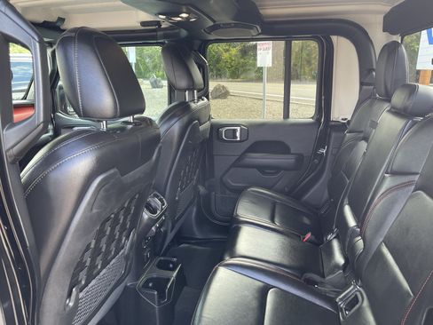 Used 2020 Jeep Gladiator Rubicon AWD/4WD image 14