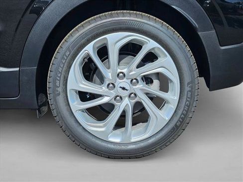 New 2027 Chevrolet Bolt LT w/ Comfort Package FWD image 11