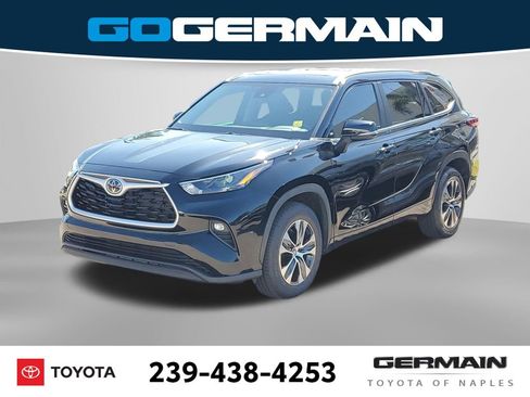 Certified 2023 Toyota Highlander XLE image 1