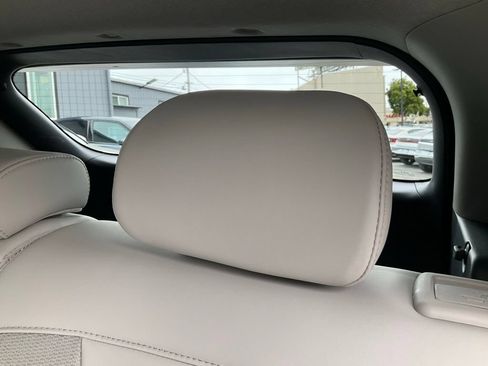 Used 2023 Kia Niro Wind FWD image 26