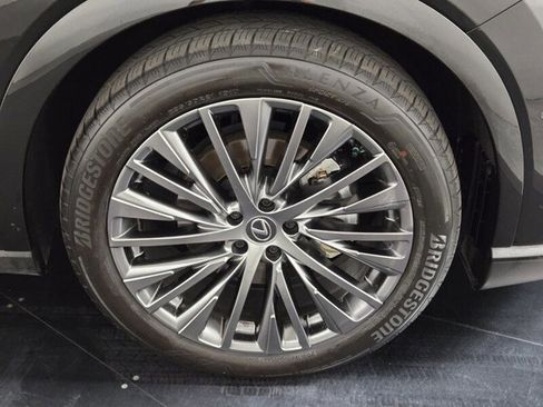 Certified 2024 Lexus RX 450h AWD w/ Convenience Package image 9