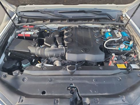 Used 2019 Toyota 4Runner TRD Off-Road image 40