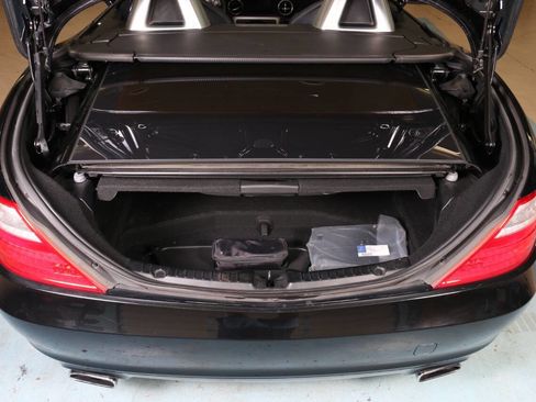 Used 2014 Mercedes-Benz SLK 250 w/ Premium Package image 26