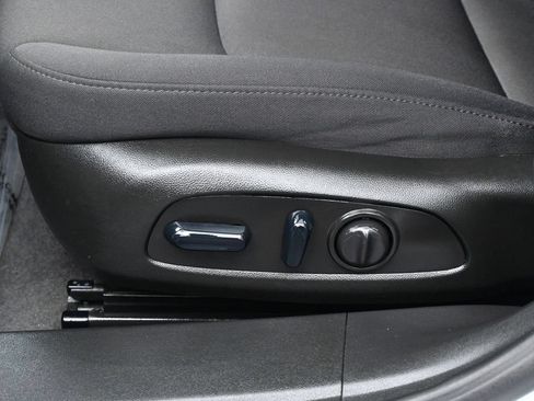 Used 2024 Chevrolet Malibu LT FWD image 12