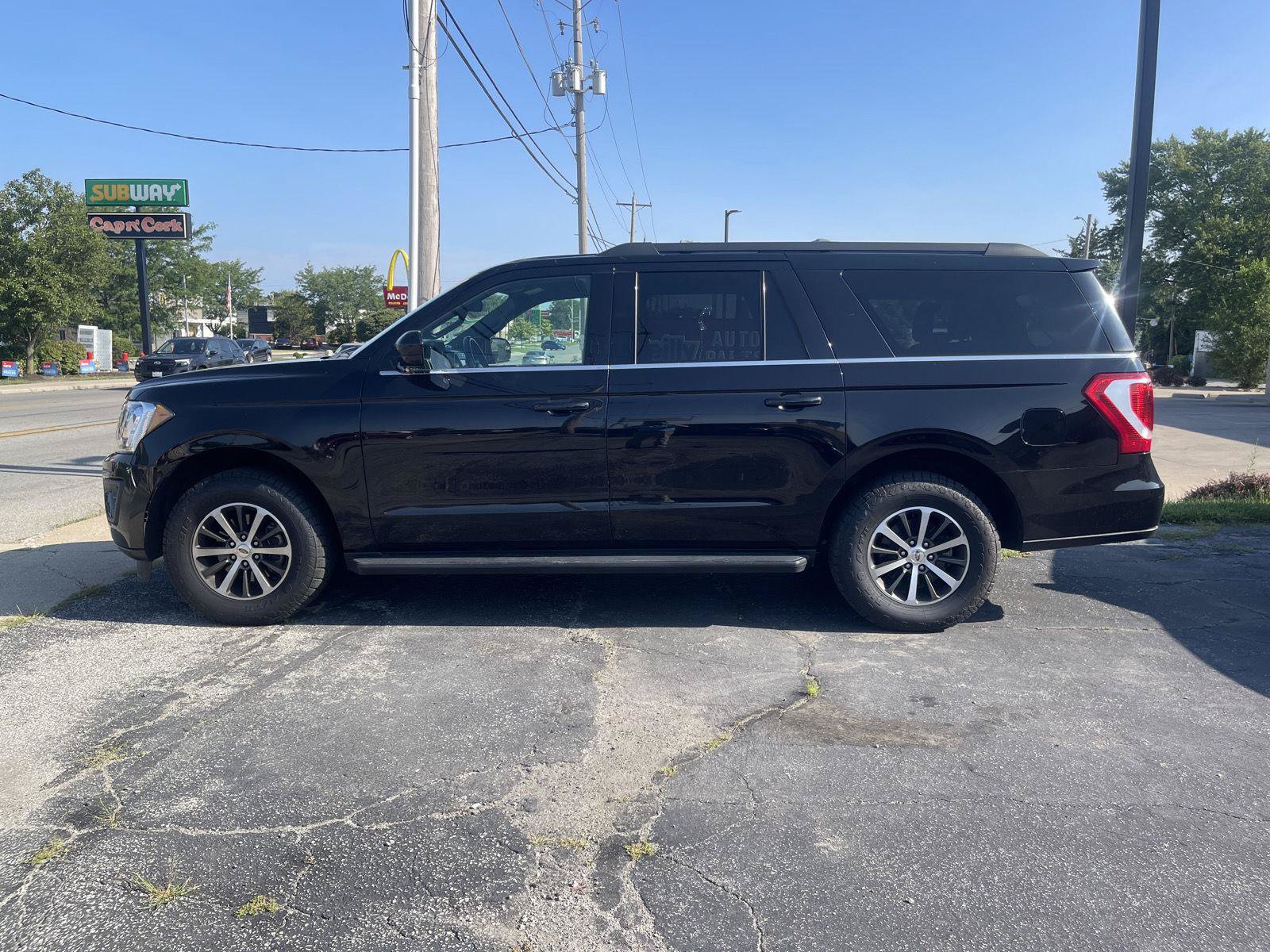 Used 2019 Ford Expedition Max XLT AWD/4WD image 6