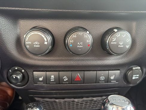 Used 2017 Jeep Wrangler Unlimited Sahara w/ Dual Top Group image 19