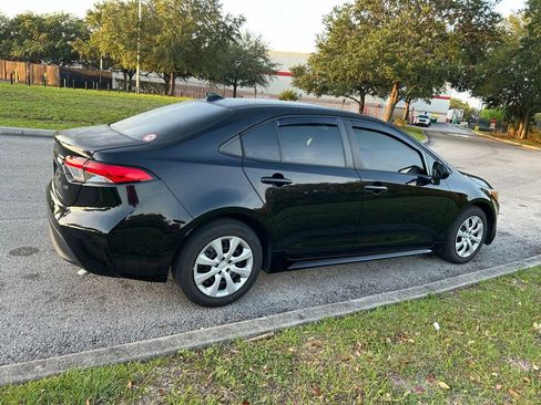 Used 2023 Toyota Corolla LE FWD image 6