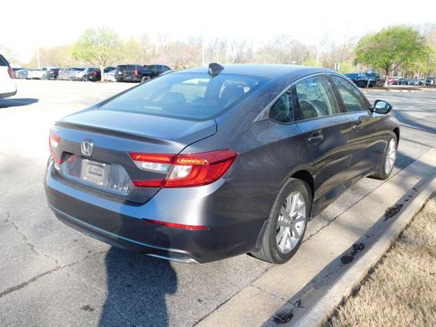 Used 2021 Honda Accord LX image 4