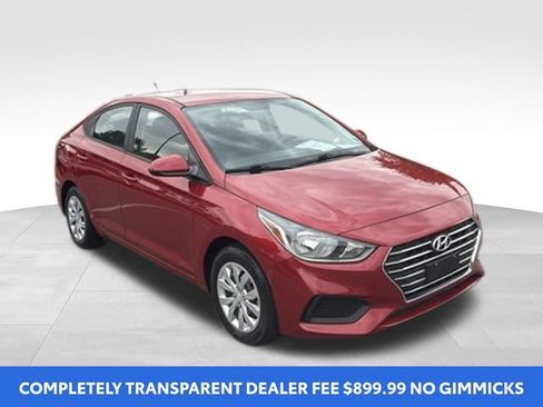 Used 2020 Hyundai Accent SE FWD image 2