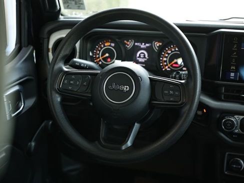 Used 2024 Jeep Wrangler Unlimited Sport AWD/4WD image 27