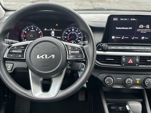 Used 2023 Kia Forte LXS w/ LXS Technology Package image 16