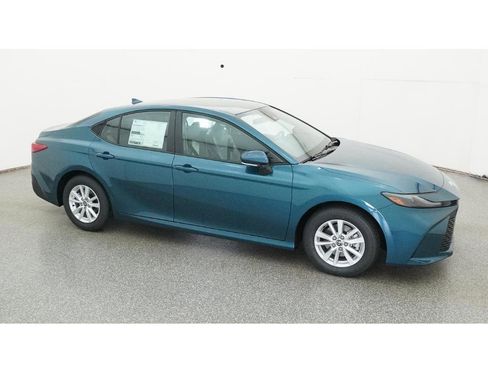 New 2026 Toyota Camry LE image 12