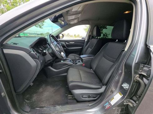 Used 2019 Nissan Rogue SV AWD/4WD image 4