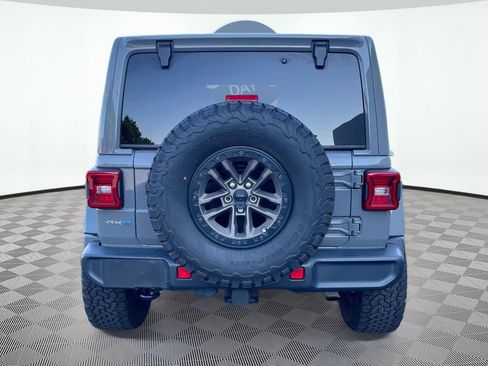 Used 2021 Jeep Wrangler Unlimited Sahara w/ Cold Weather Group AWD/4WD image 7