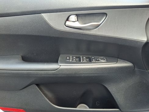 Used 2019 Kia Forte LXS FWD image 11