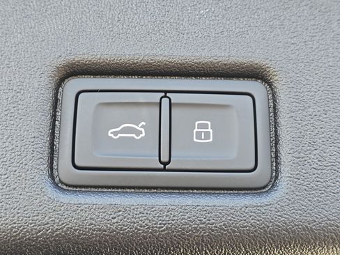 New 2025 Audi Q5 Premium image 18