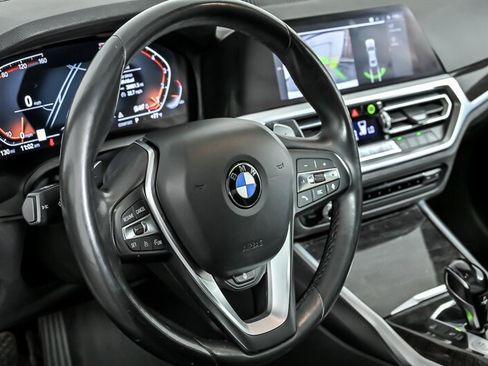 Used 2020 BMW 330i Sedan w/ Premium Package RWD image 22