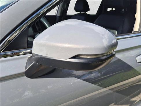 Used 2023 Honda CR-V EX-L image 5