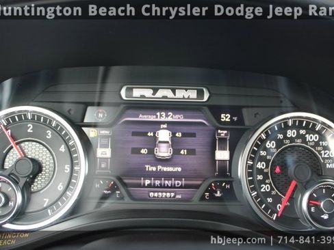 Used 2024 RAM 1500 Laramie image 17