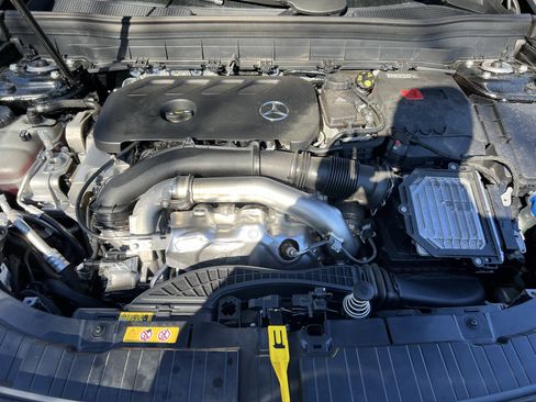 Certified 2025 Mercedes-Benz GLB 250 4MATIC image 36