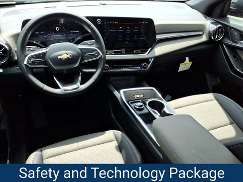 New 2026 Chevrolet Equinox LT w/ Convenience Package II FWD image 23