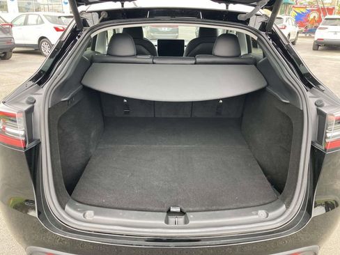 Used 2023 Tesla Model Y Long Range image 14