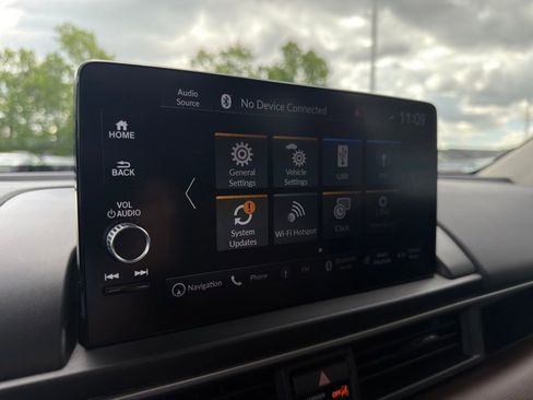 Certified 2023 Honda Pilot Elite image 32