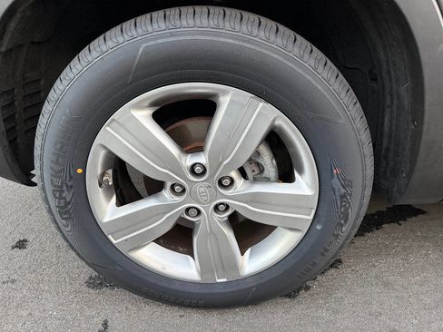 Used 2013 Kia Sorento EX w/ EX V6 Premium Pkg image 38