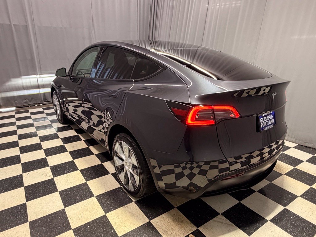 Used 2024 Tesla Model Y Long Range AWD/4WD image 6